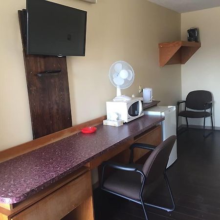 Northern Lites Motel Yellowknife Eksteriør bilde